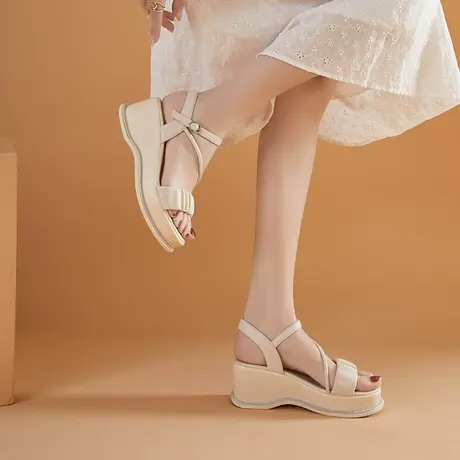 Daphne/达芙妮2022年夏季新款时尚个性厚底时装凉鞋时尚百搭款图片